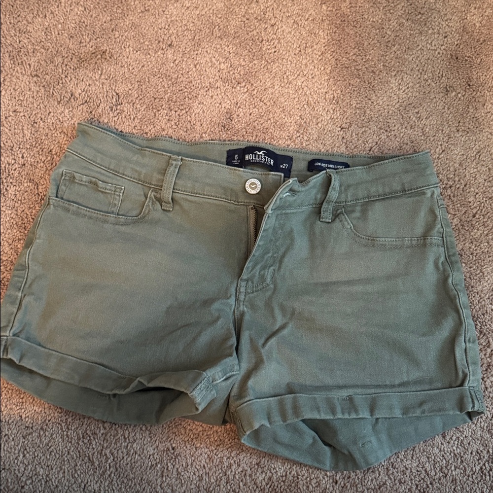 Hollister Olive Low-Rise Midi Shorts